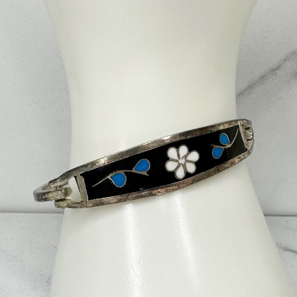 Vintage Taxco Mexico Flower Inlay Black Enamel Silver Tone Hinged Bangle ✨